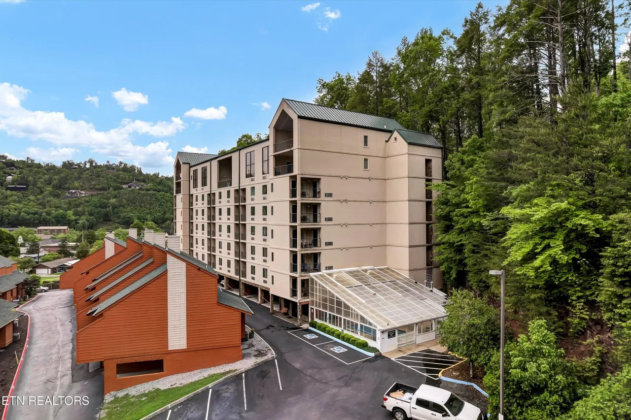Basic condo exterior